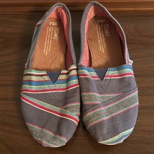 Striped TOMS